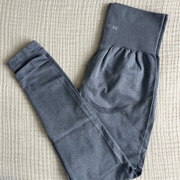 Original NVGTN light Gray contour leggings - Picture 1 of 3